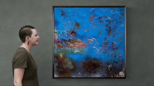 Blue Echo im Raum – ruhiges Kunstwerk mit meditativer, tiefer Ausstrahlung