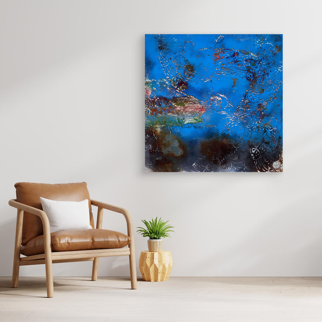 Blue Echo in Lounge – entspannende, tiefe Farbfläche mit subtiler Bewegung