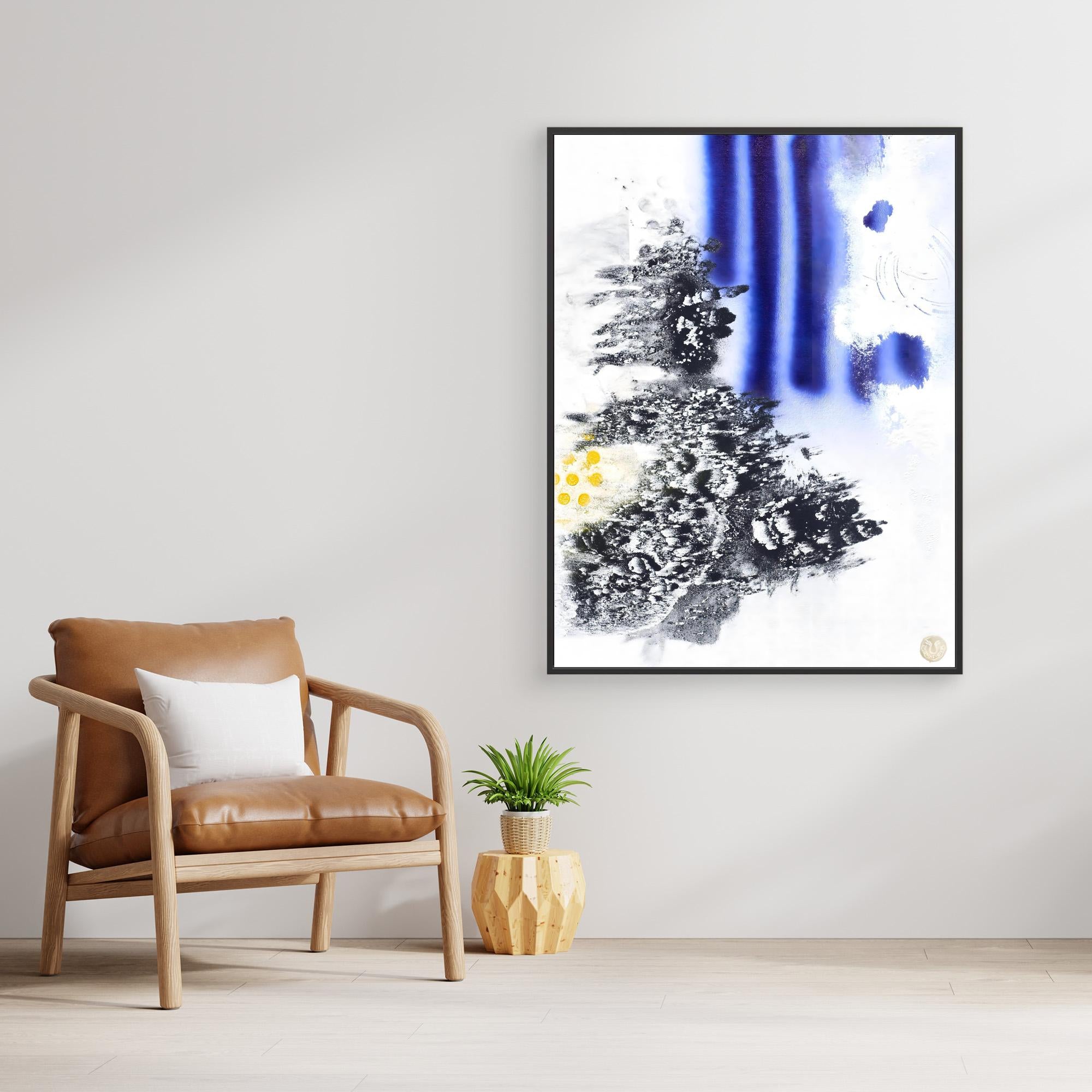 Charred Patterns in Lounge – ruhige Oberfläche mit transformierter Materialwirkung