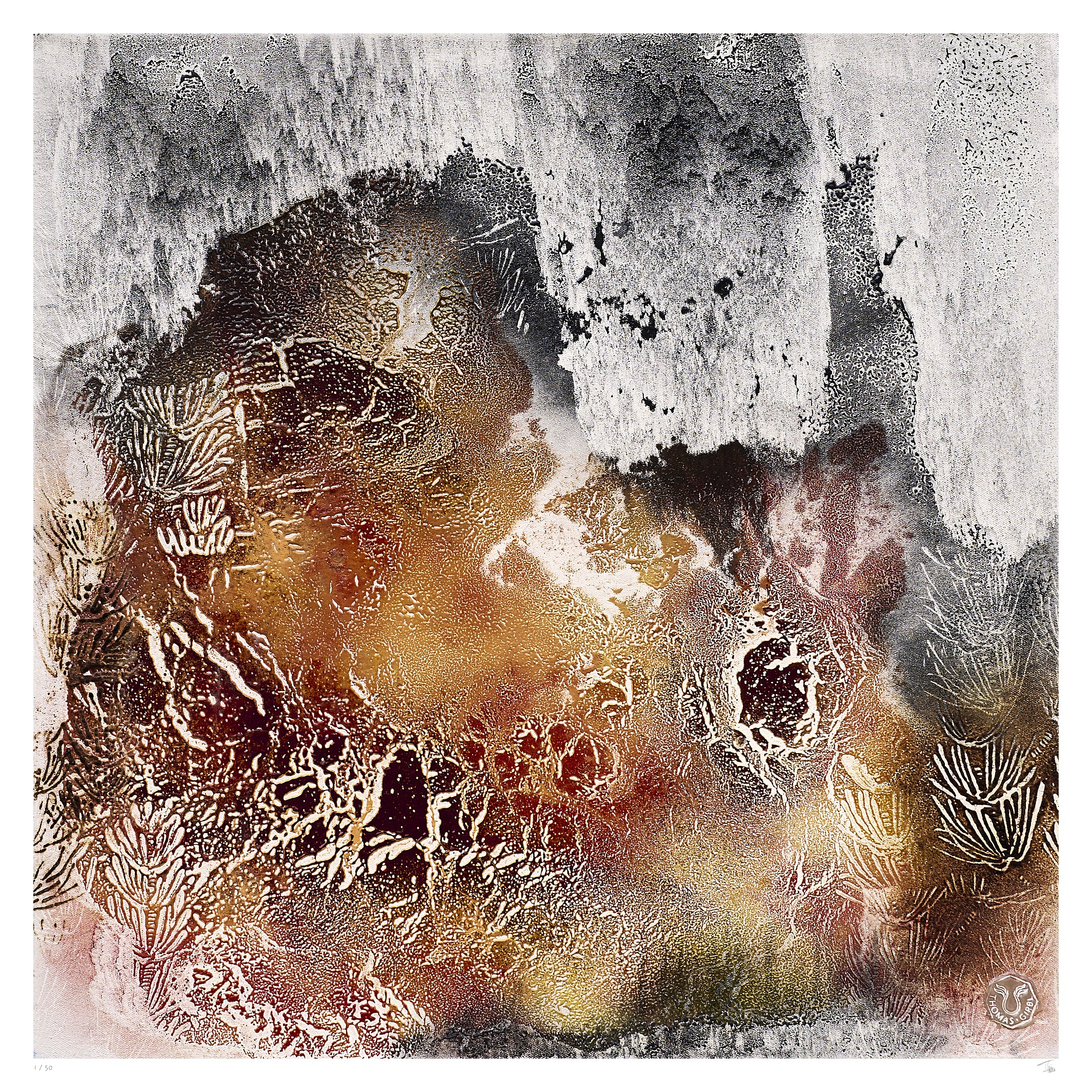 Fossil Signs Fine Art Edition frontal – feuergeformte Strukturen mit roten, goldenen und dunklen Pigmenten
