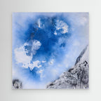 Heavenly Ornaments Burning Canvas frontal – feine Strukturen in Blau und Weiß mit schwebender, atmosphärischer Wirkung
