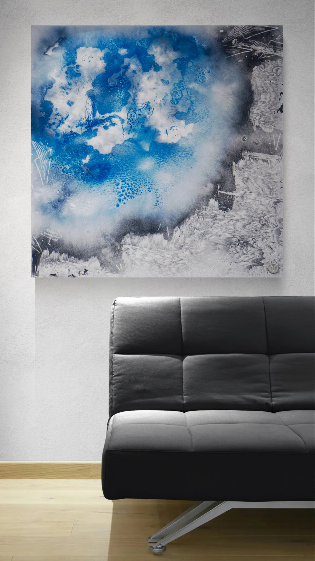The Cloud of Embers in modernem Interieur